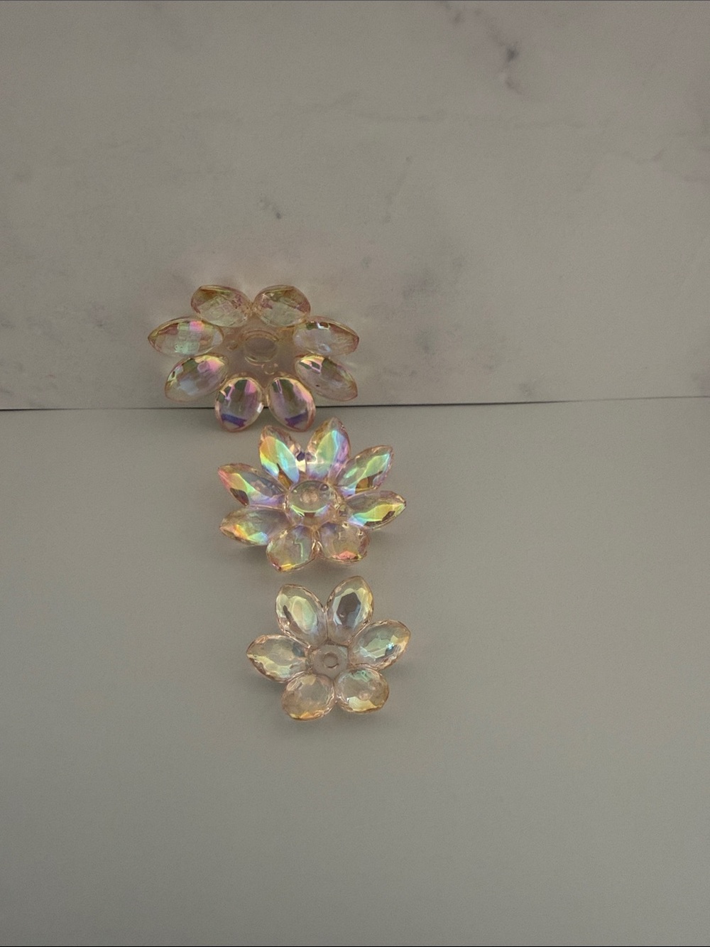 Set of 3 Iridescent Flower Gem Embellishments for beaded pen.
Brand New